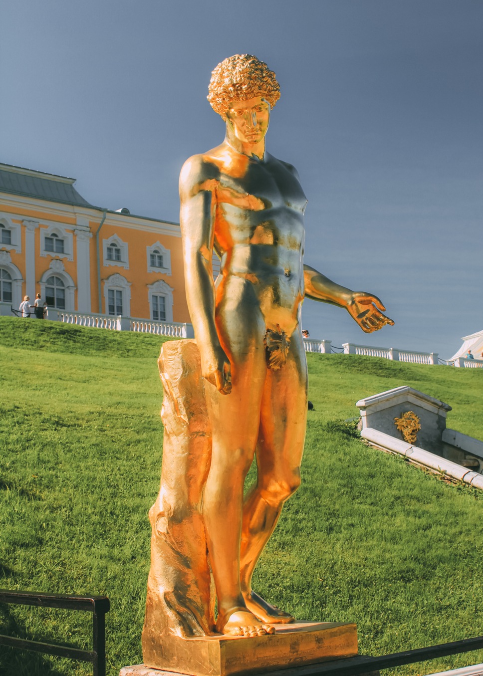 Peterhof palace and gardens 