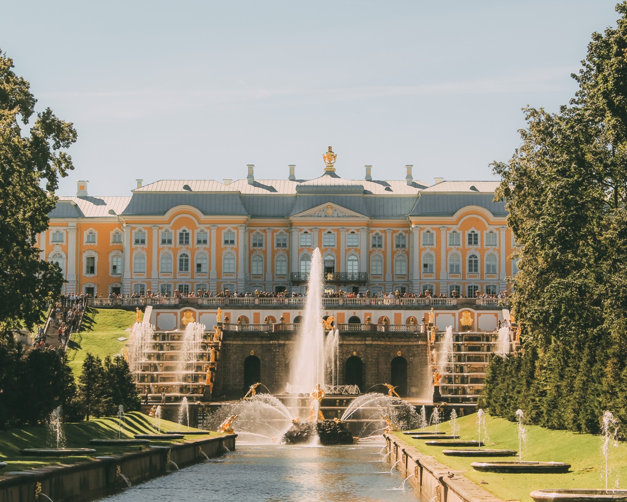 Peterhof palace and gardens 